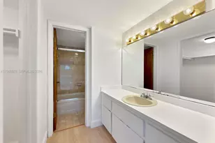 5201 Orduna Dr, Coral Gables, FL 33146 - Photo 12