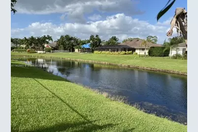 13647 Barberry Dr, Wellington, FL 33414 - Photo 26