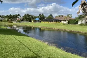 13647 Barberry Dr, Wellington, FL 33414 - Photo 26