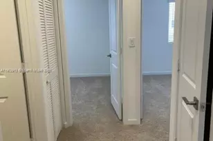 1092 SE 23rd Ave, Homestead, FL 33035 - Photo 10