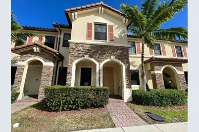 3215 SE 5th St #3215, Homestead, FL 33033 - Photo 1