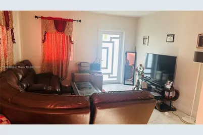 1740 NW 126th St, Miami, FL 33167 - Photo 2