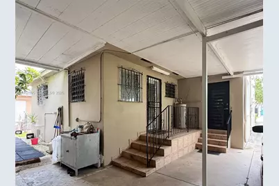 1835 SW 10th St, Miami, FL 33135 - Photo 6