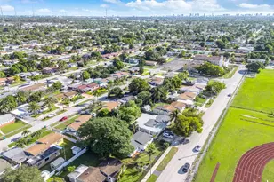 1021 NW 195th St, Miami Gardens, FL 33169 - Photo 36