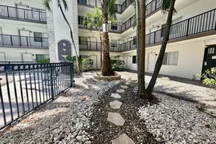 924 SE 2nd St, Fort Lauderdale, FL 33301 - Photo 2