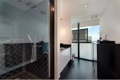 101 20th St #1907, Miami Beach, FL 33139 - Photo 12
