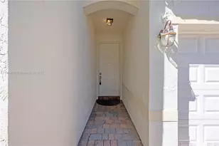 2658 SW 189th Ave, Miramar, FL 33029 - Photo 4