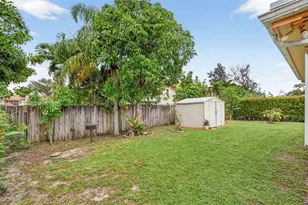 171 SW 79th Ave, Margate, FL 33068 - Photo 38