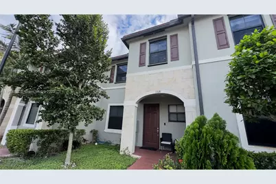 3318 W 106th Ter, Hialeah, FL 33018 - Photo 2