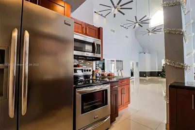 3453 NW 44th St #105, Oakland Park, FL 33309 - Photo 32
