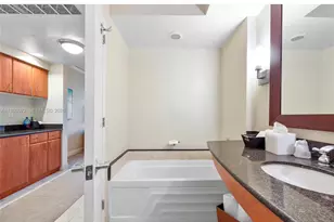 18001 Collins Ave, Sunny Isles Beach, FL 33160 - Photo 4