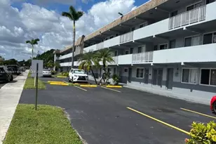 11195 SW 1st St, Sweetwater, FL 33174 - Photo 4