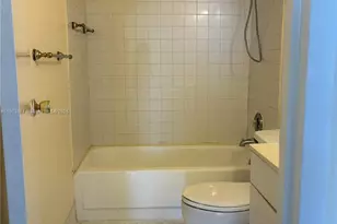 2500 NE 135th St, North Miami, FL 33181 - Photo 16