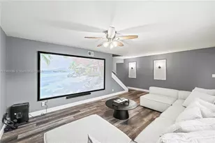 33 Madrid Ln, Davie, FL 33324 - Photo 22