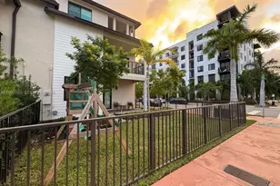 8364 NW 43rd St, Doral, FL 33166 - Photo 4