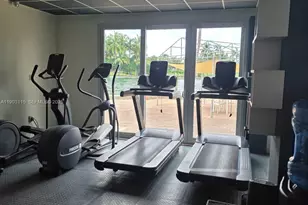 9102 W Bay Harbor Dr, Bay Harbor Islands, FL 33154 - Photo 18