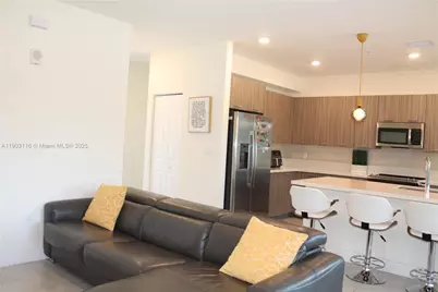 8265 NW 41 St #C-110, Doral, FL 33166 - Photo 6