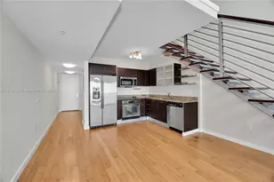 41 SE 5th St, Miami, FL 33131 - Photo 8