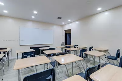 16190 NE 11th Ct, North Miami Beach, FL 33162 - Photo 30