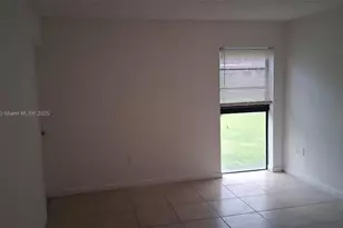 650 NE 149th St, Miami, FL 33161 - Photo 2