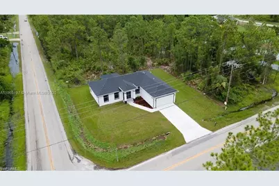 1006 W 10th St, Other City - In The State Of Florida, FL 33972 - Photo 24