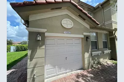 10983 NW 79th St, Doral, FL 33178 - Photo 2