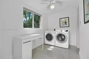 126 NW 33rd St, Miami, FL 33127 - Photo 18