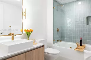159 NE 6th St, Miami, FL 33132 - Photo 52