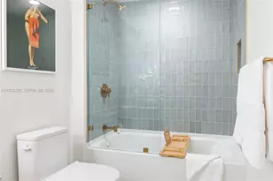 159 NE 6th St, Miami, FL 33132 - Photo 44