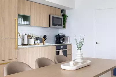 159 NE 6th St #3615, Miami, FL 33132 - Photo 18
