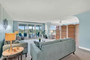 808 Cypress Blvd, Pompano Beach, FL 33069 - Photo 8