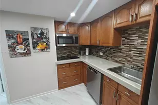 801 Brickell Bay Dr, Miami, FL 33131 - Photo 10