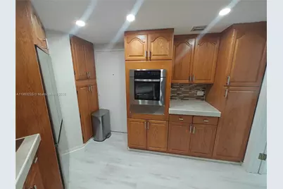 801 Brickell Bay Dr #970, Miami, FL 33131 - Photo 12