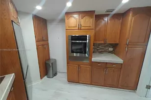 801 Brickell Bay Dr, Miami, FL 33131 - Photo 12