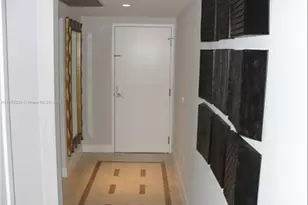 185 SW 7th St, Miami, FL 33130 - Photo 12