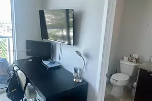 185 SW 7th St, Miami, FL 33130 - Photo 24