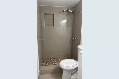 488 NW 165th St Rd #B-112, Miami, FL 33169 - Photo 4