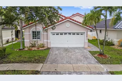 17610 SW 4th Ct, Pembroke Pines, FL 33029 - Photo 1