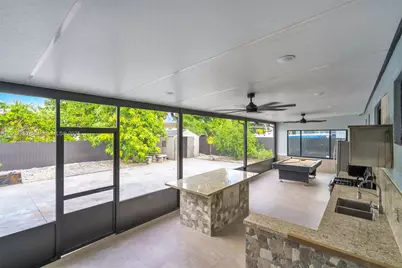 175 W 56th St, Hialeah, FL 33012 - Photo 24