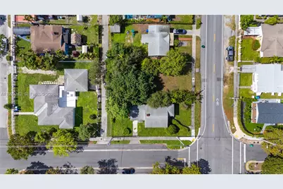 500 NW 46th St, Miami, FL 33127 - Photo 16