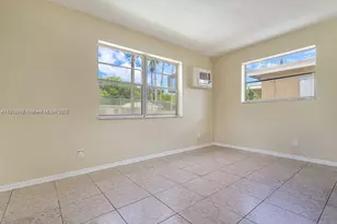 805 NW 3rd Terrace, Hallandale Beach, FL 33009 - Photo 10