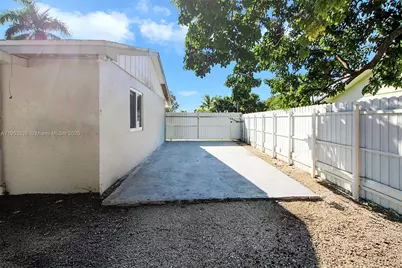 365 SW 17th Ave, Homestead, FL 33030 - Photo 22