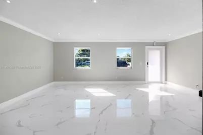 365 SW 17th Ave, Homestead, FL 33030 - Photo 4