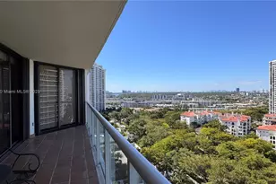 4000 Island Blvd, Aventura, FL 33160 - Photo 2