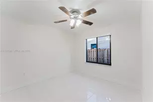 1235 NW 144th Ave, Pembroke Pines, FL 33028 - Photo 18