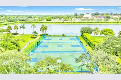 1235 NW 144th Ave, Pembroke Pines, FL 33028 - Photo 12