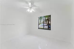 1235 NW 144th Ave, Pembroke Pines, FL 33028 - Photo 24
