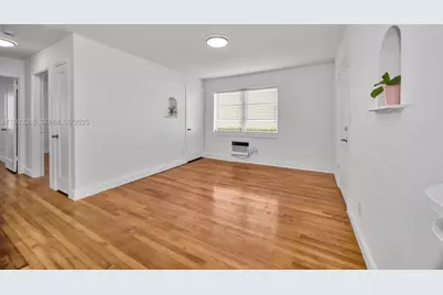23 Phoenetia Ave #1, Coral Gables, FL 33134 - Photo 2