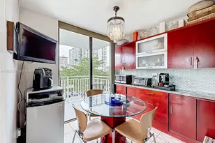 210 174th St, Sunny Isles Beach, FL 33160 - Photo 12
