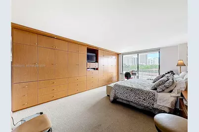 210 174th St #409, Sunny Isles Beach, FL 33160 - Photo 20